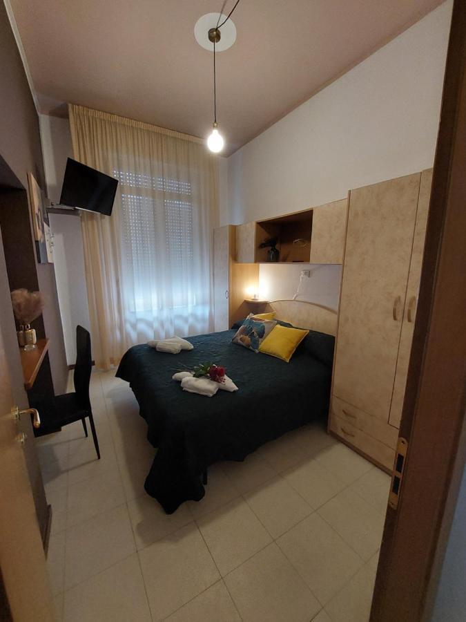 Standard Family Room,1296350101:JPEG